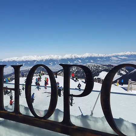 Larion Kralova Lehota